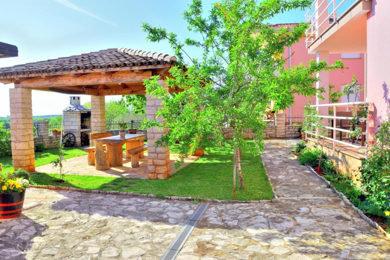 Apartment Domus Lauri Umag Exteriér fotografie